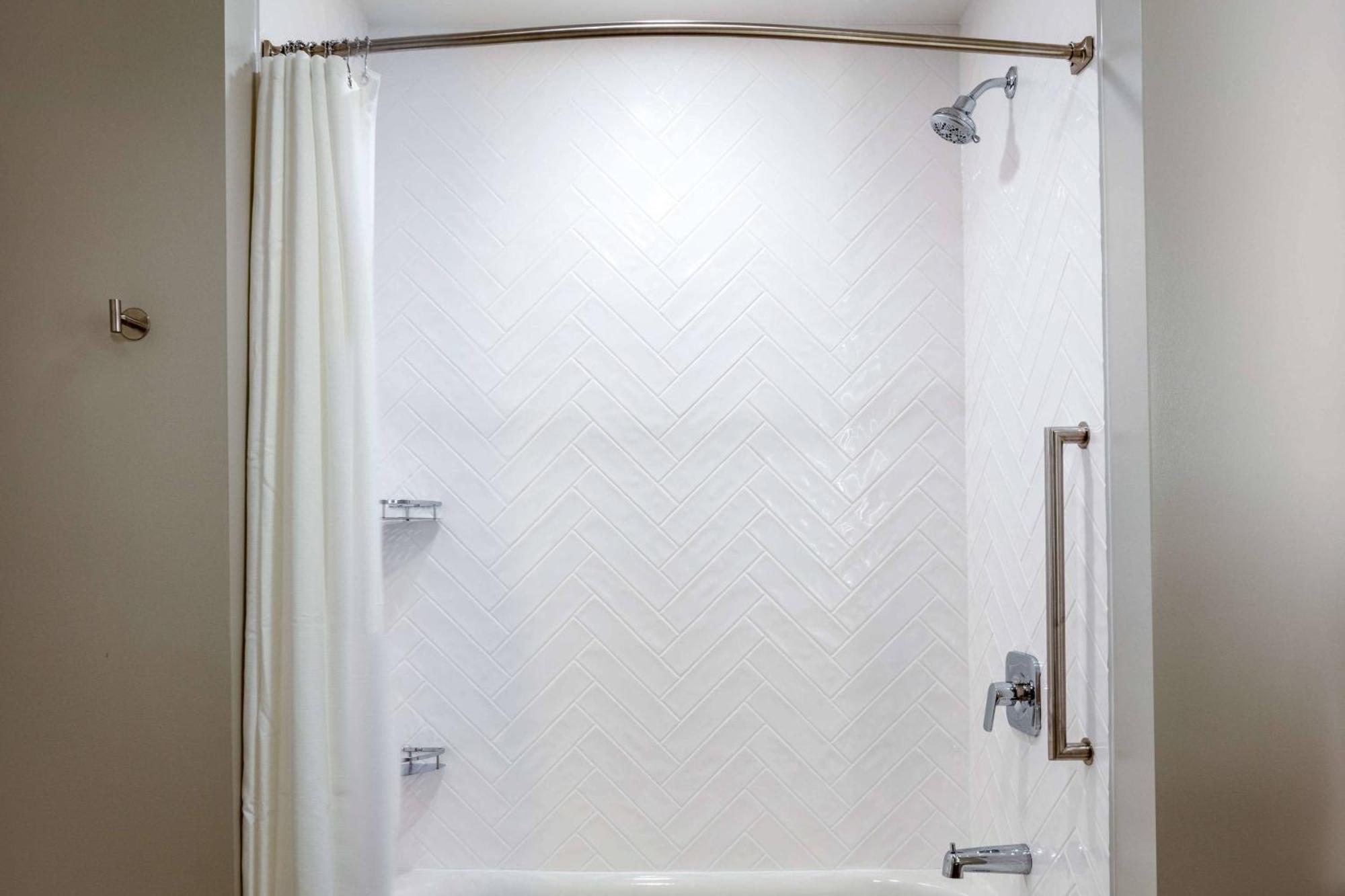 Towneplace Suites By Marriott Milwaukee West Bend Dış mekan fotoğraf