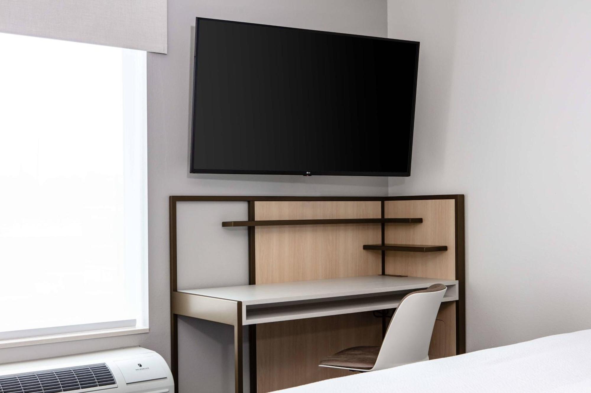 Towneplace Suites By Marriott Milwaukee West Bend Dış mekan fotoğraf