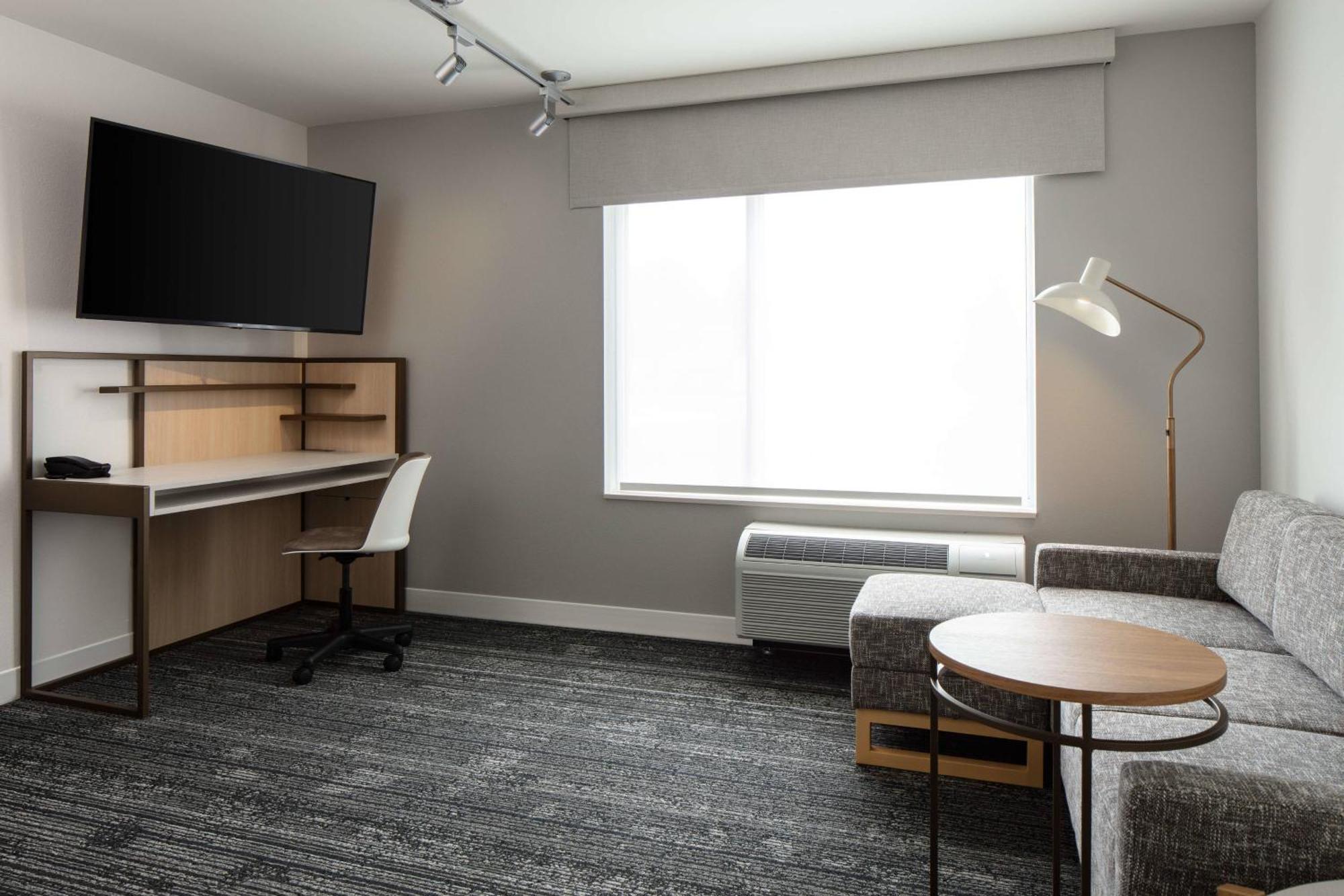 Towneplace Suites By Marriott Milwaukee West Bend Dış mekan fotoğraf