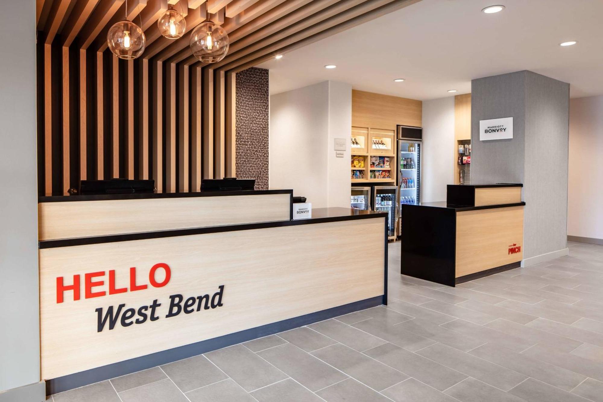 Towneplace Suites By Marriott Milwaukee West Bend Dış mekan fotoğraf